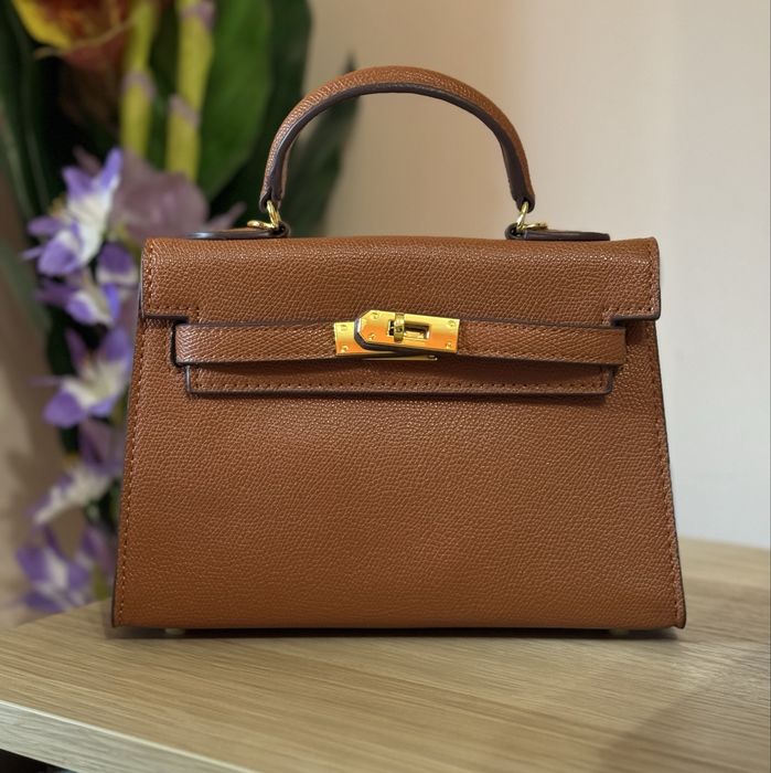 Mini Kelly - естествена и изкуствена кожа