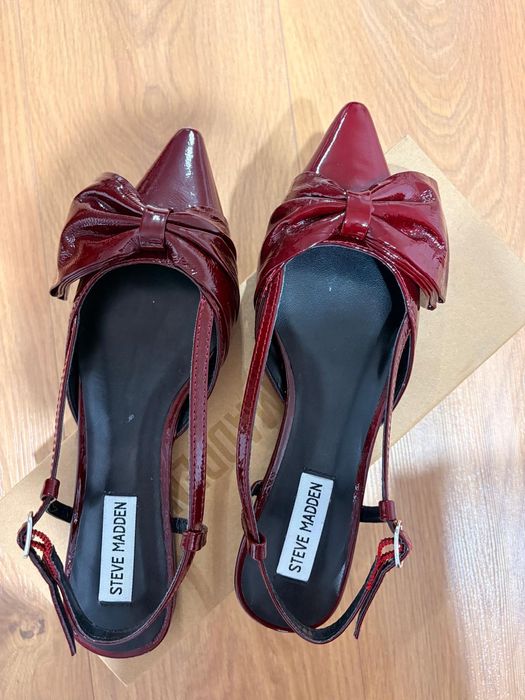 Balerini Steve Madden burgundy