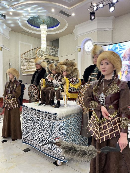 Акция √Сүндет тойға. Хан тақ+2 батыр+2 қыз. 110.000тг