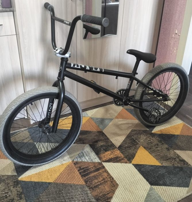 Велосипед BMX продам