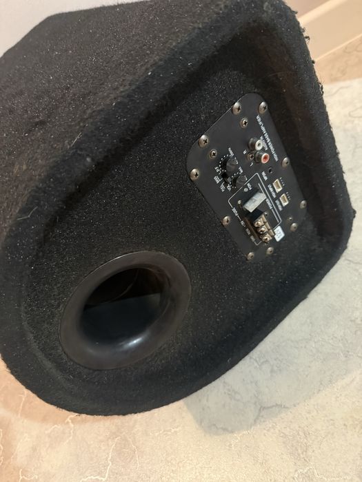 сабвуфер 12V в отл сост