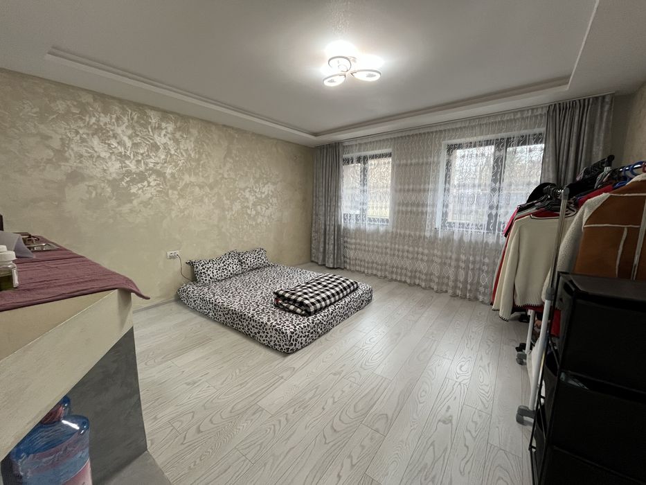 Vand casa 3apartamente-Zona Centrala