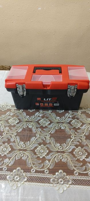 Instrument chemodan sotiladi