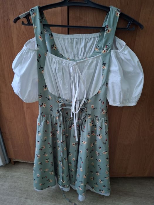 Продам платьице на девочку