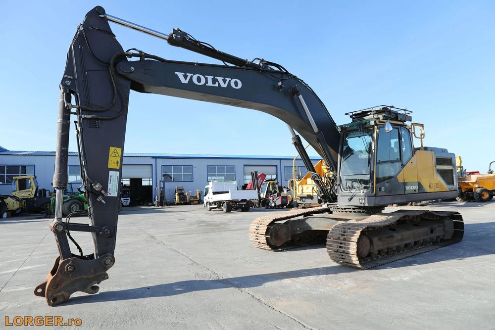 Volvo EC 300 EL Excavator pe senile Volvo EC300 EL din anul 2015