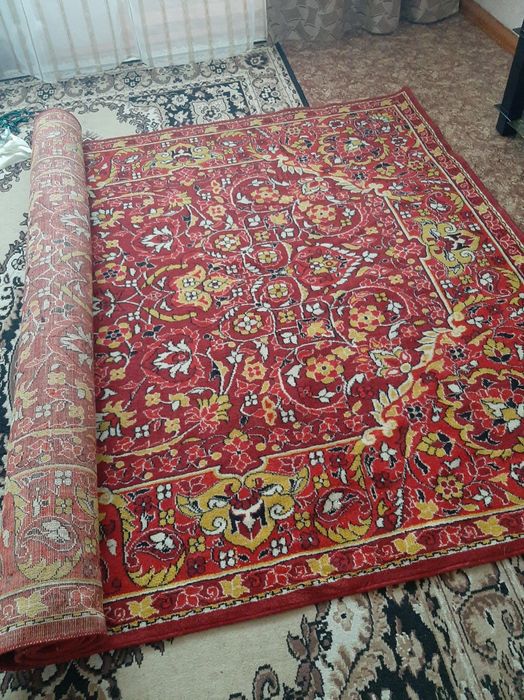 Продам ковёр 2*3