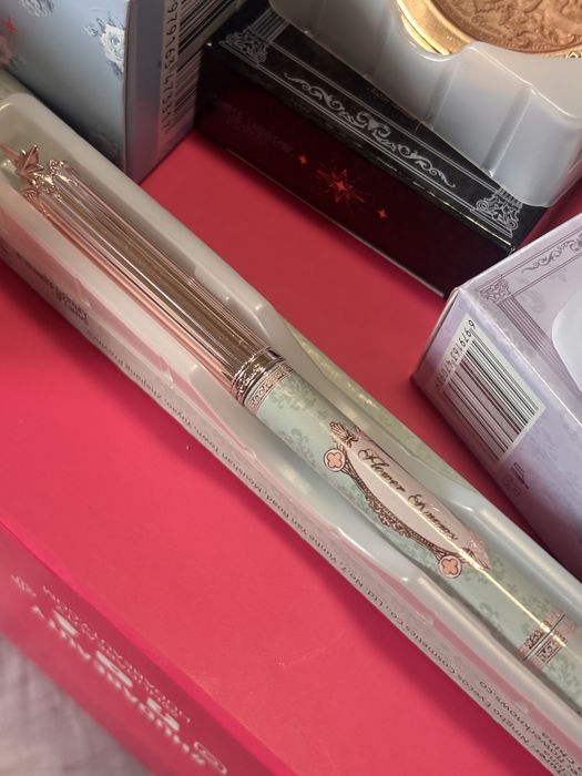 Flower Knows грим  и парфюм