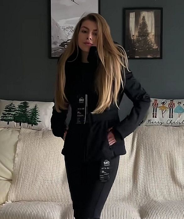 Geaca ski Oysho slim fit 3M thinsulate - negru, marimea M, cu etichete