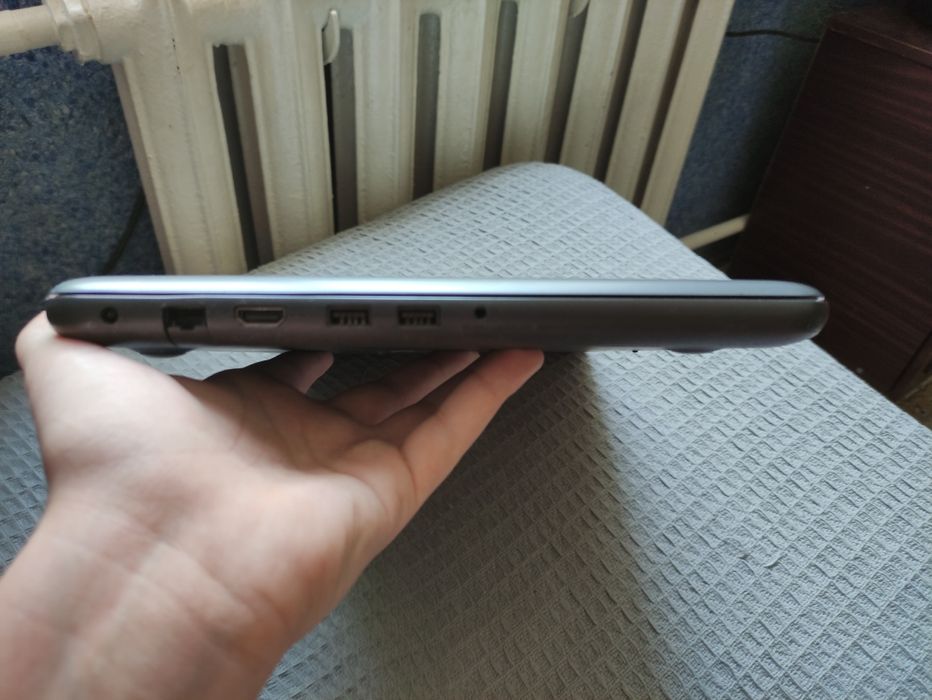 Ноутбук DELL i5-7200U 8gb dd4 ssd 256