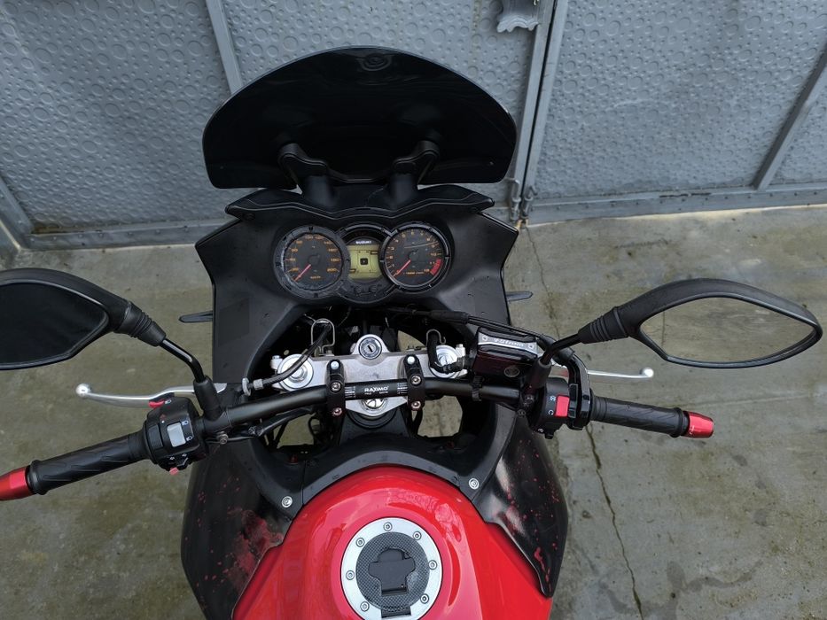 Suzuki v strom само на части Сузуки в стром