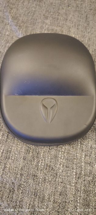 Чисто нови слушалки NIXON THE MASTER BLASTER