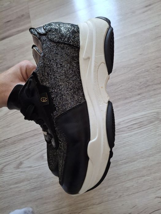 Adidasi piele 35