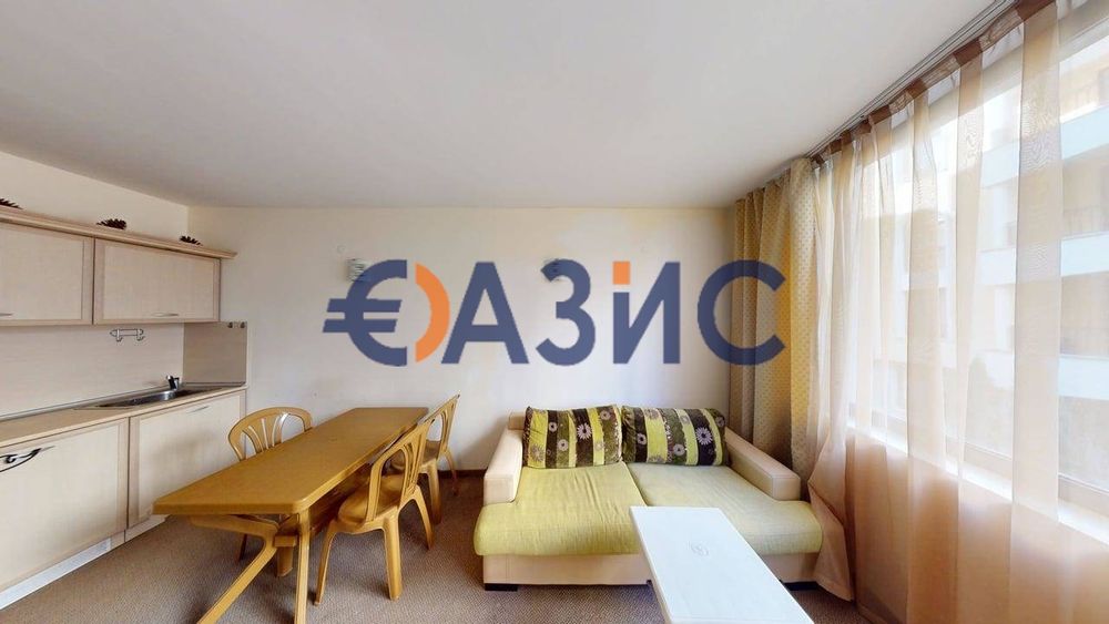Продава се Двустаен апартамент в к.к. Слънчев бряг - 63 кв.м за 559 €/кв.м - Снимка #8