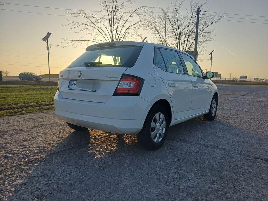 Vând skoda fabia!