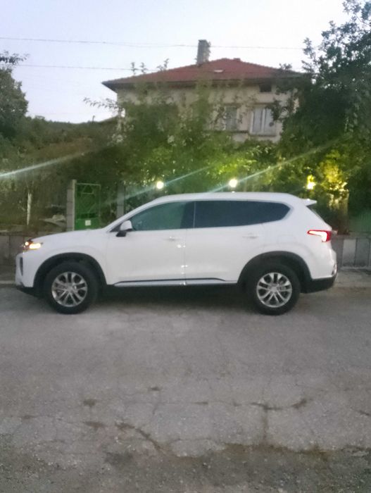 Продавам Хюндай Санта Фе 2019 година нов внос