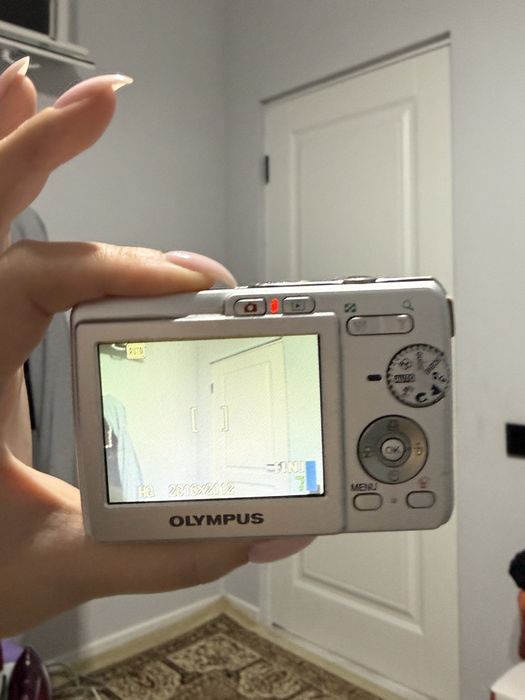 Olympus FE-190 срочная продажа