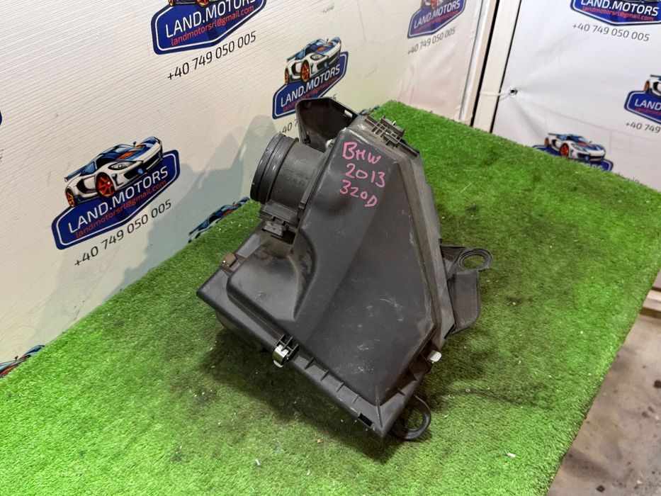 CARCASA FILTRU AER BMW E93 320D 2013 2.0 DIESEL COD OEM 8506409 / 303457995 / 13718512599 / 8512599 / DECAPOTABILĂ (CABRIOLET) 2005-2013