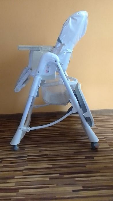 Столче за хранене с табличка