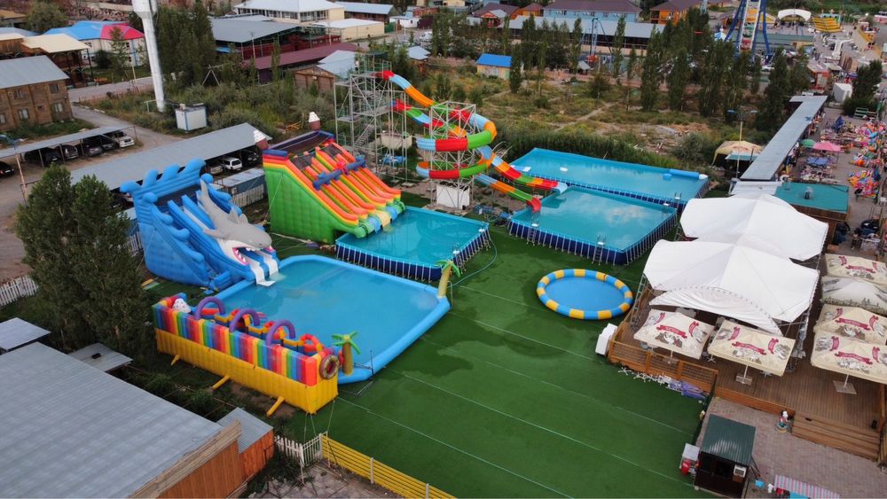 батут и бассейн