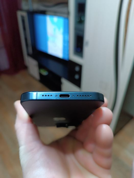 Продам айфон 15 про мах