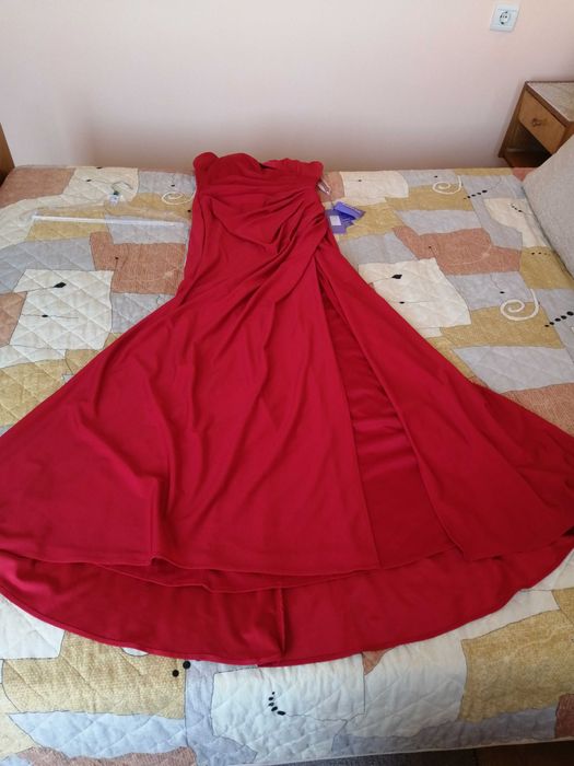 Червен дамски официален тоалет