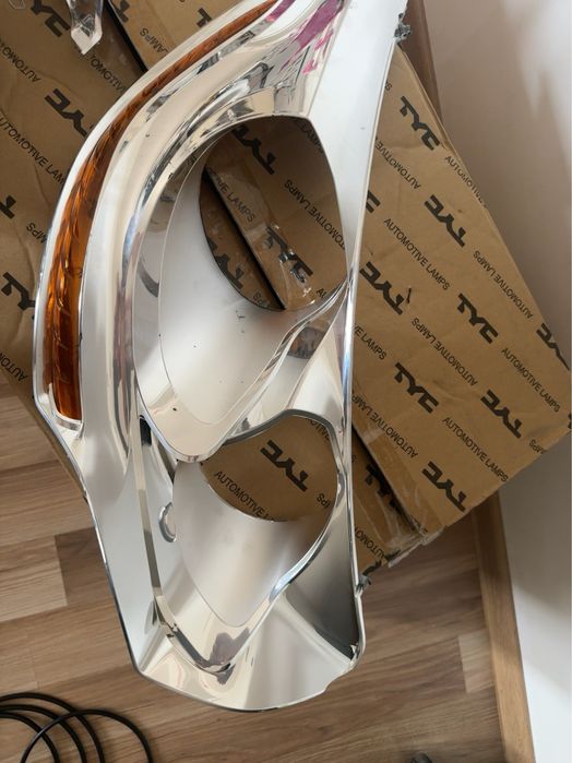 Piese far dreapta Citroën DS4 2011–2015 AL – reflector, ramă cromată, motoraș reglaj și mufe