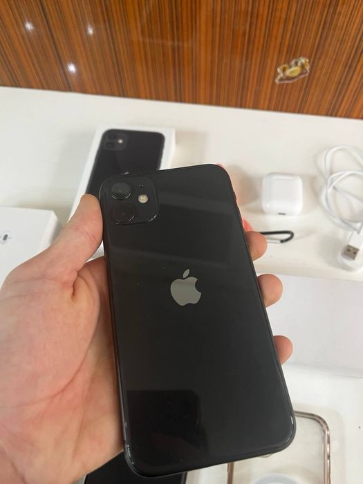 продам iphone 11 в хорошем состоянии