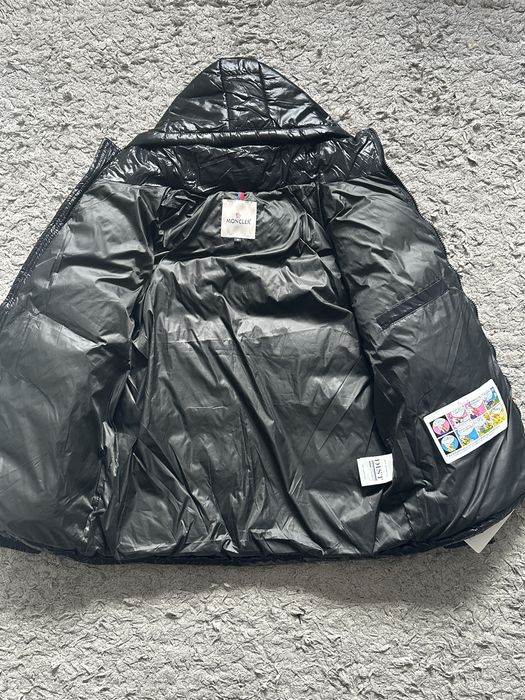 Geacă Moncler, mărime M, nouă
