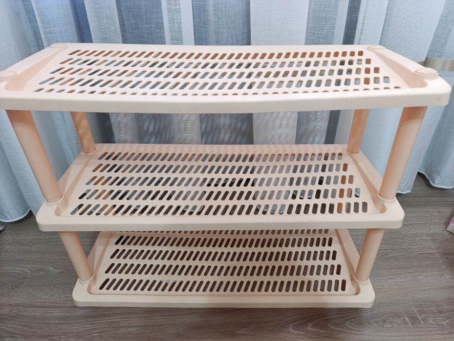 Пластмассовая полка для обуви