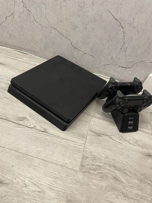 Продам PS4 Slim 500gb