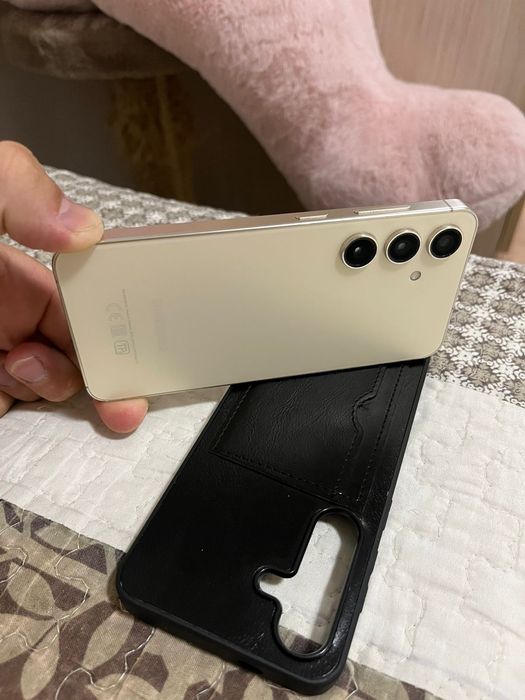 Самсунг S24 2024