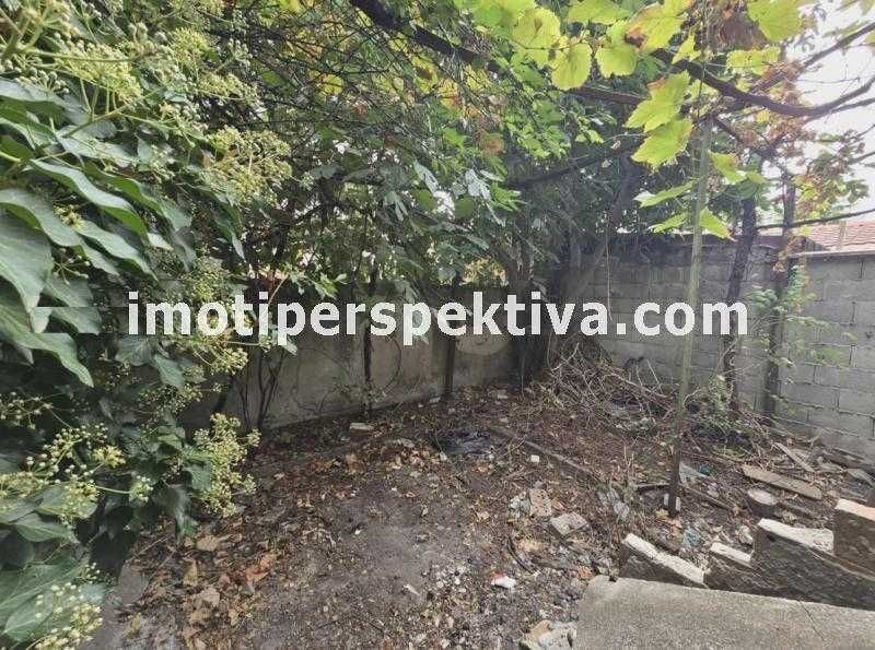 Продава се Етаж от къща в Пловдив, Център - 98 кв.м за 1874 €/кв.м - Снимка #1