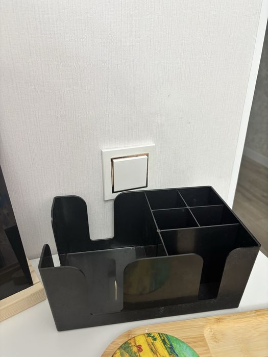 Доски, подносы, салфетница