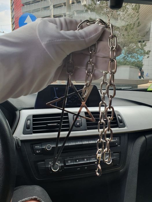 Lanț cu pentagramă