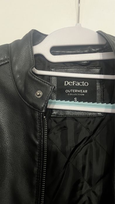 Jacheta imitati de piele