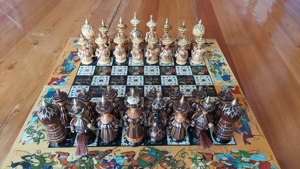 Продаются новые шахматы ручной работы из Самарканда.