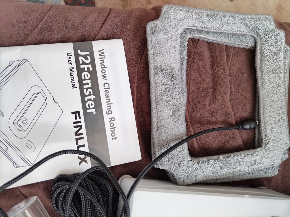 Робот за почистване на прозорци