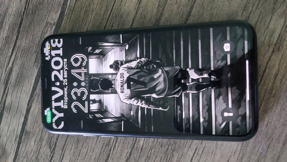 Iphone 11 pro koropka dakument bor holati  ideal fs id ishlaydi