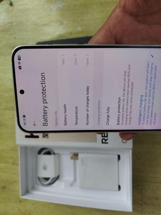 Redmi K80 ultra 12+12/256gb China