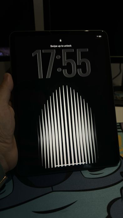 Salut! Vând Ipad 11 Pro, generatia a 3-a, M1, 256 GB Memory, Wifi version