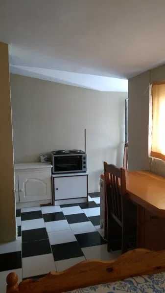 Дава се под наем Едностаен апартамент в Бургас, Център - 30 кв.м за 100 € - Снимка #3