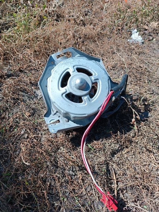 2 двигателя рабочих от стиральной машины