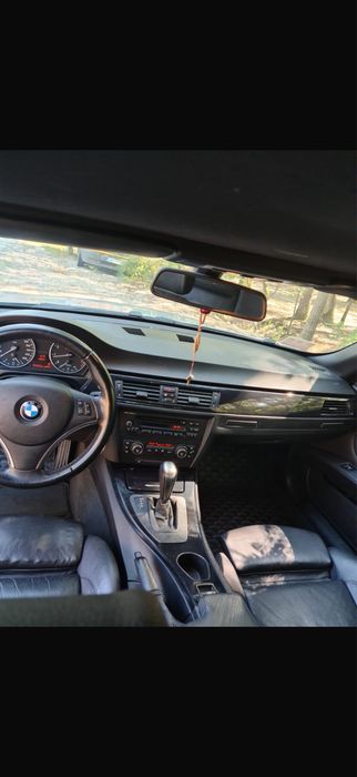 BMW 320i Cabrio (E93) – 2007 – Cutie automată – 157.000 km