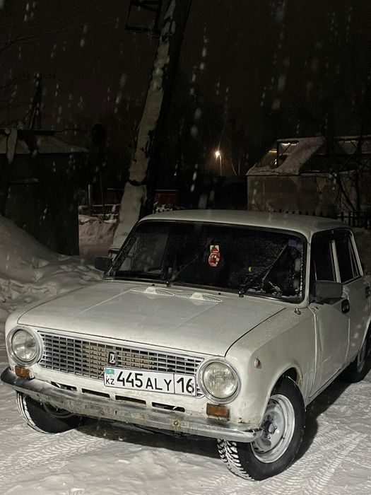 Продам ваз 21013