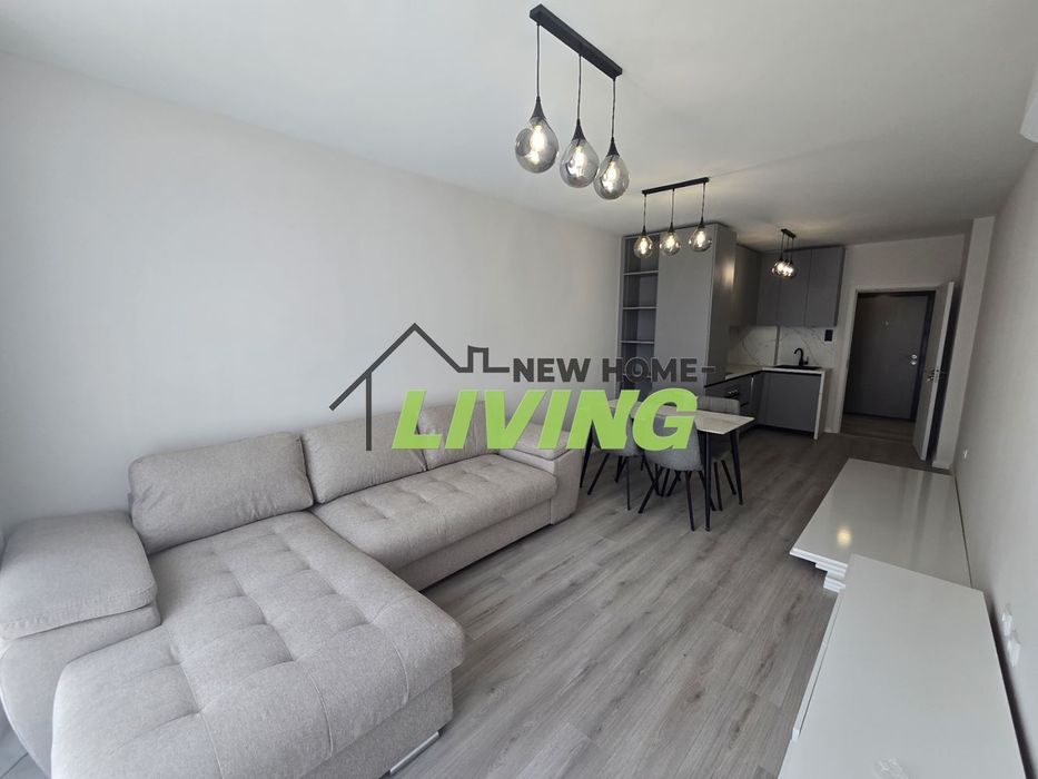 Продава се Двустаен апартамент в Пловдив, Гагарин - 75 кв.м за 1934 €/кв.м - Снимка #1