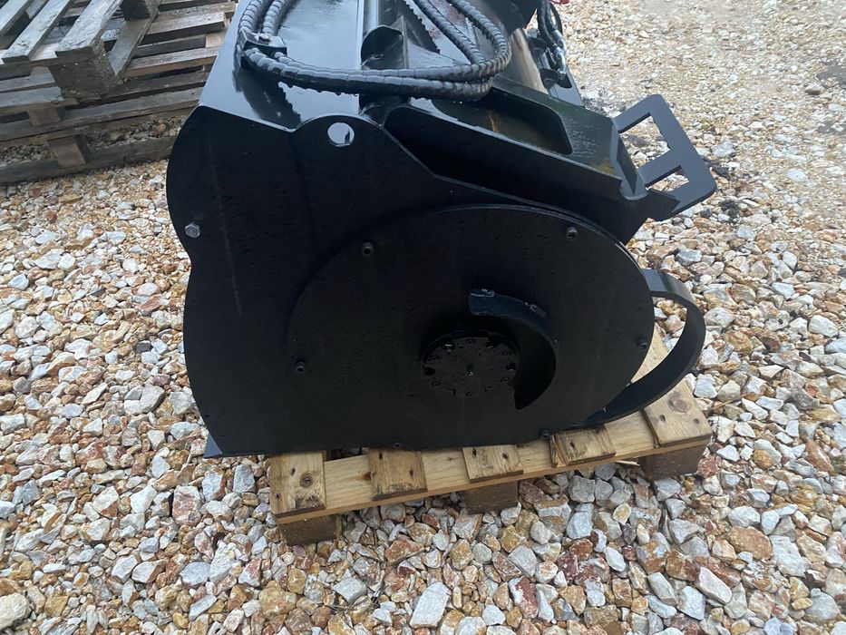 Кофа за бъркане на бетон за мини челен товарач 250 литър за