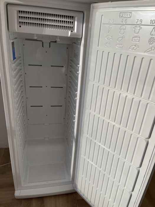 Морозильник Indesit в отл состоянии