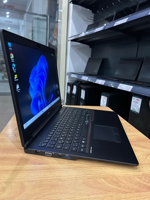Като нов! Японски лаптоп Fujitsu U759 i3/8GB RAM/256GB с 3 мес. гар.!