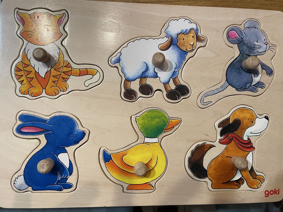 Детски играчки - пъзели и книжки