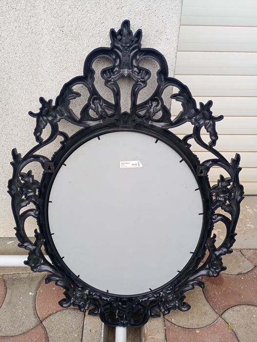Oglindă ovala cu rama neagra